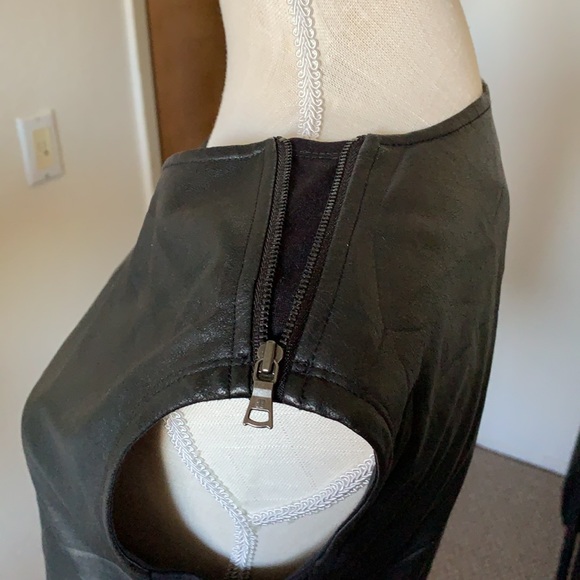 Vegan leather top - Picture 5 of 6